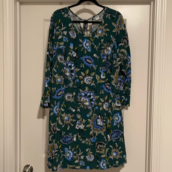 Old Navy Dresses & Skirts - Long sleeve green swing dress